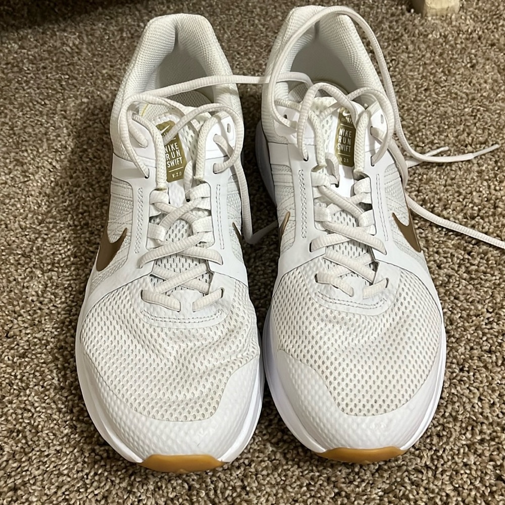 Nike run swift 11
